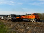 BNSF 7642 & NS 2721